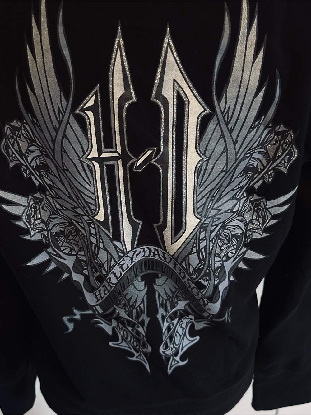 Harley-Davidson Women’s Tops. Hoodie and 2 long sleeve tops - Picture 8 of 12